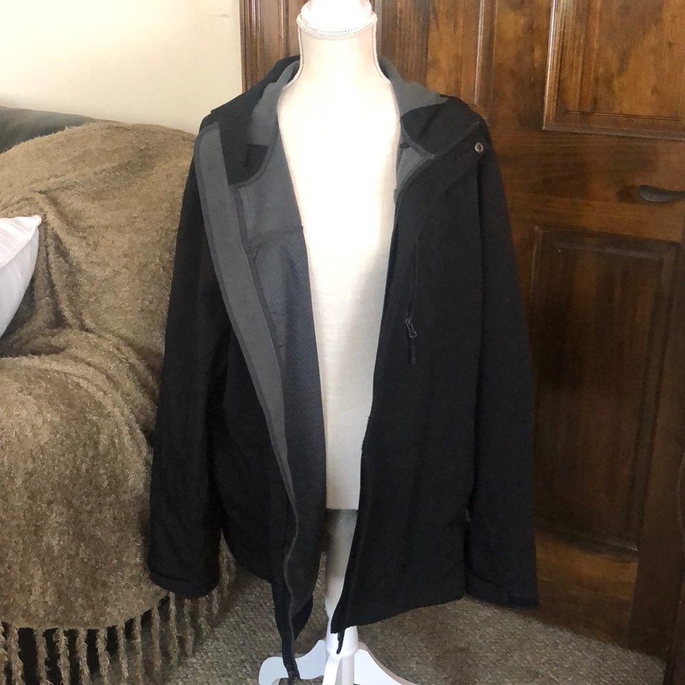 Man’s champion fleece lined jacket.